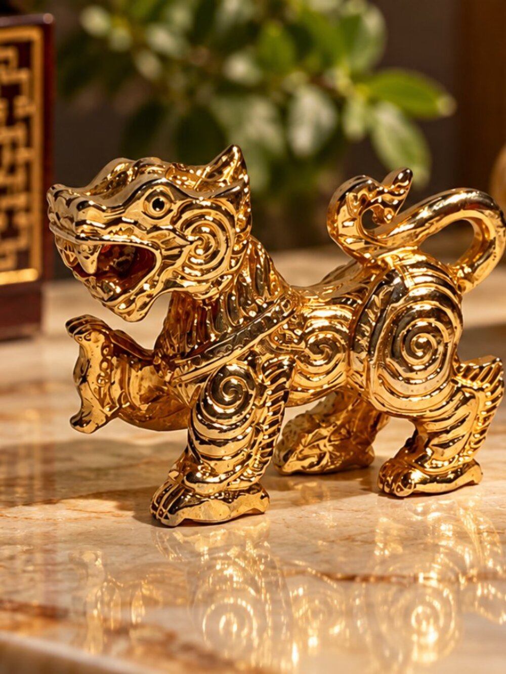 Gold Tone Asian Guardian Lion Dragon Figurine – Ornate Miniature